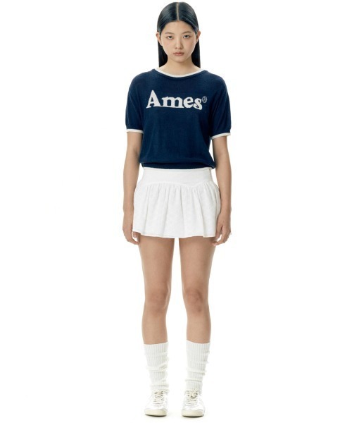 AMESWORLDWIDE（アメスワールドワイド）の「A'GEM/9 × .kom 『韓国ブランドセレクト/韓国ブランドセレクト』 BASIC LOGO KNIT/ロゴニット①（ニット/セーター・メンズ・ブルー/アイボリー/ネイビー・FREE）」の9枚目の写真