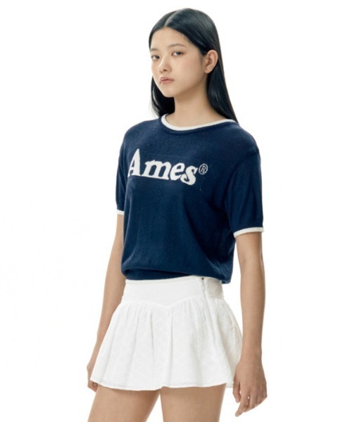 AMESWORLDWIDE（アメスワールドワイド）の「A'GEM/9 × .kom 『韓国ブランドセレクト/韓国ブランドセレクト』 BASIC LOGO KNIT/ロゴニット①（ニット/セーター・メンズ・ブルー/アイボリー/ネイビー・FREE）」の7枚目の写真