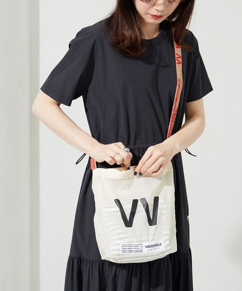 FREAK'S STORE(フリークスストア)の「VAUDEVILLE/ボードビル 限定展開 VV ライト ショルダーバッグ(ショルダーバッグ・レディース・ホワイト/ブラック/ブルー・ONE SIZE)」の8枚目の写真
