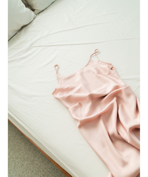 LIBJOIE（リブジョア）の「シルキードレープキャミソールワンピース（ワンピース・レディース・ブラック/ホワイト/ピンク・S/M）」の11枚目の写真