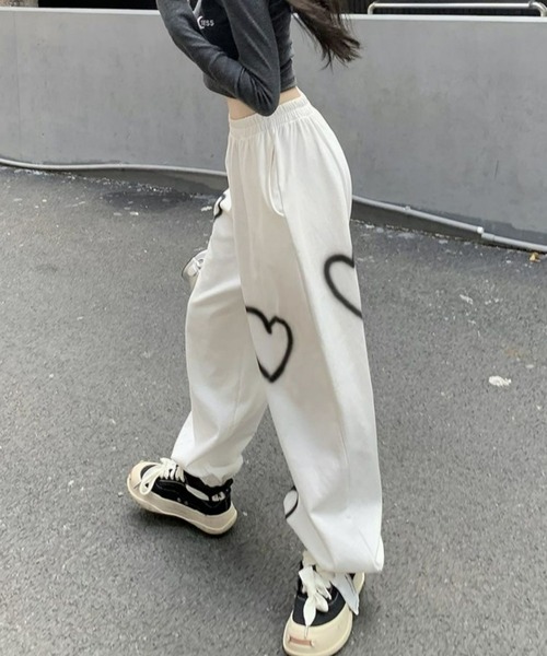CANVAS+(キャンバスプラス)の「【CANVAS+】ハートペイントスウェットパンツ(スウェットパンツ・レディース・ホワイト/ベージュ/ブラック・M)」の6枚目の写真