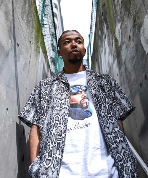LFYT（エルエフワイティー）の「LFYT ラファイエット [Lafayette] - ビッグパン プリント Tシャツ [BIG PUN AIRBRUSH TEE LS240105]（Tシャツ/カットソー・メンズ・ブルー/ホワイト/レッド・L/M/XL/XXL/S）」の4枚目の写真