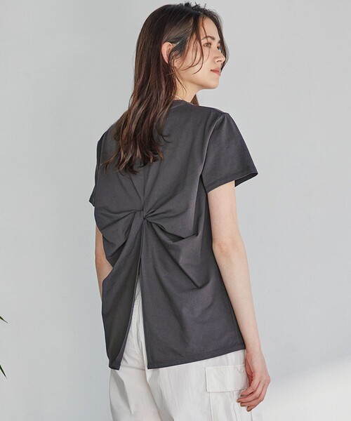 23区（ニジュウサンク）の「【SLOW/一部店舗限定】MVSコットン バックデザイン Tシャツ（Tシャツ/カットソー・レディース・ブラック系/グレー系/ホワイト系・38）」の3枚目の写真