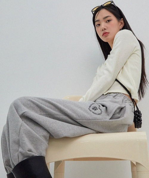 muahmuah(ムーアムーア)の「A'GEM/9 × .kom『muah muah/ムーアムーア』2WAY WIDE JOGGER PANTS/2WAY ワイドジョガーパンツ(スウェットパンツ・レディース・ブラック/グレー・FREE)」の12枚目の写真