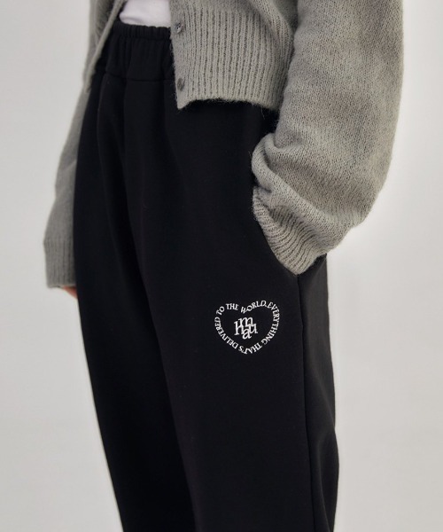 muahmuah(ムーアムーア)の「A'GEM/9 × .kom『muah muah/ムーアムーア』2WAY WIDE JOGGER PANTS/2WAY ワイドジョガーパンツ(スウェットパンツ・レディース・ブラック/グレー・FREE)」の3枚目の写真