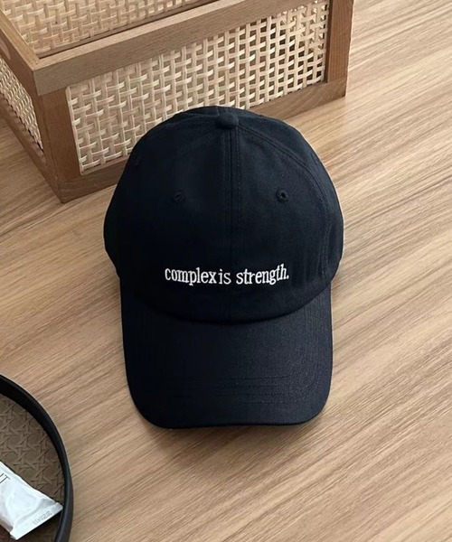 LAFFMO（ラフモ）の「レタリングロゴキャップ（キャップ・レディース・ホワイト/ボルドー/モカ/ネイビー/グレー/オフホワイト/ブラック・F）」の4枚目の写真