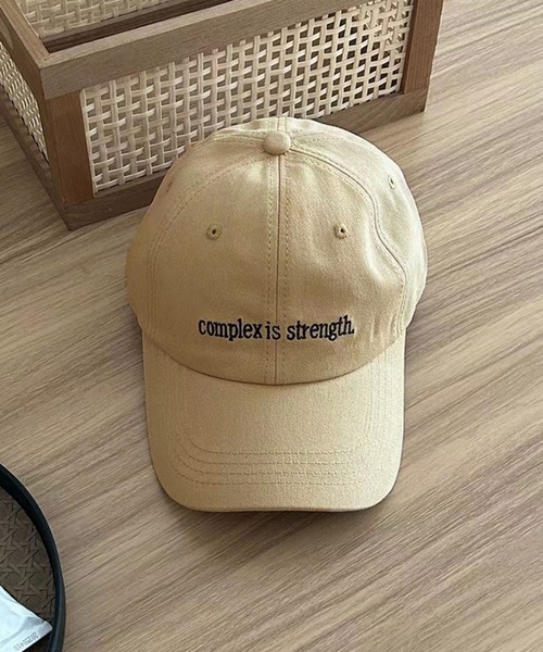 LAFFMO（ラフモ）の「レタリングロゴキャップ（キャップ・レディース・ホワイト/ボルドー/モカ/ネイビー/グレー/オフホワイト/ブラック・F）」の6枚目の写真