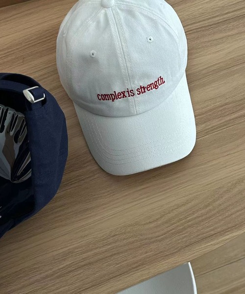 LAFFMO（ラフモ）の「レタリングロゴキャップ（キャップ・レディース・ホワイト/ボルドー/モカ/ネイビー/グレー/オフホワイト/ブラック・F）」の10枚目の写真