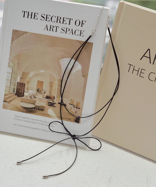 Chico(チコ)の「【再販開始!】リボンコードチョーカー(ネックレス・レディース・ブラック/ホワイト・FREE)」の3枚目の写真