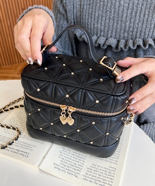 セール】ハートチャームビジューキルティングバニティバッグ