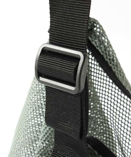 JULY NINE（ジュライナイン）の「JULY NINE / ジュライ ナイン SEQUEL MESH-NET M（ショルダーバッグ・メンズ・グリーン/チャコールグレー/ブラック・FREE）」の13枚目の写真