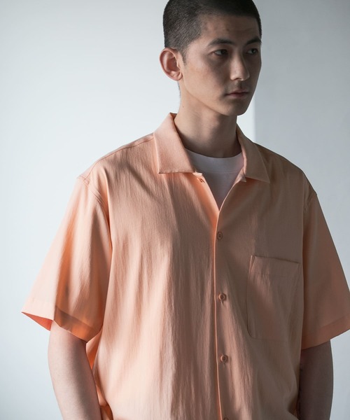 URBAN RESEARCH（アーバンリサーチ）の「FIBRIL BOX SHIRTS（シャツ/ブラウス・メンズ・ベージュ/ネイビー/ライトピンク/チャコールグレー・SMALL/MEDIUM/LARGE）」の7枚目の写真