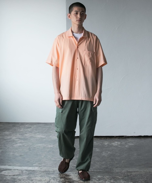 URBAN RESEARCH（アーバンリサーチ）の「FIBRIL BOX SHIRTS（シャツ/ブラウス・メンズ・ベージュ/ネイビー/ライトピンク/チャコールグレー・SMALL/MEDIUM/LARGE）」の10枚目の写真