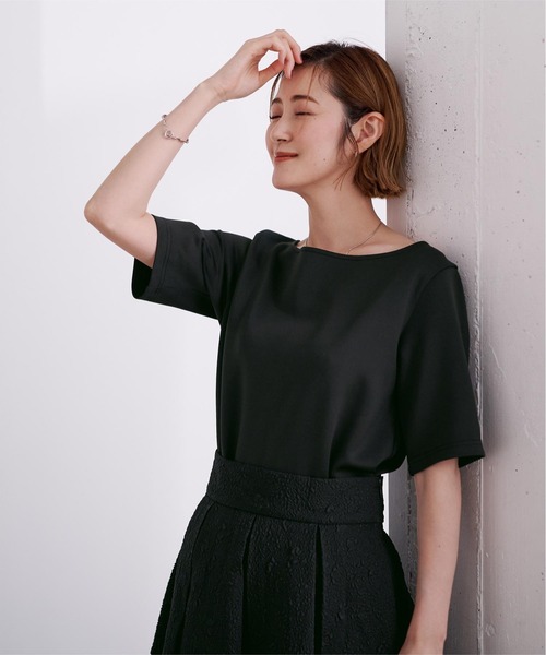 UR'S(ユアーズ)の「ボンディングハーフスリーブTシャツ(Tシャツ/カットソー・レディース・チャコール/ホワイト/ブラック・S/M/L)」の6枚目の写真