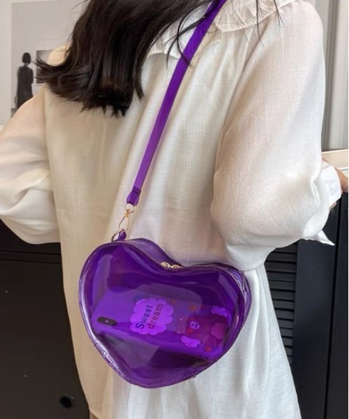 KOM（ドットコム）の「『.KOM/ドットケーオーエム』ハートデザイン