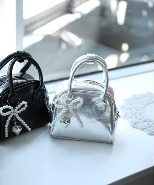 HOOK（フック）の「【HOOK】for girls　リボンチャーム付きホログラム2WAY ハンドバッグ/ショルダーバッグ（ハンドバッグ・レディース・グレー/シルバー/ブラック・FREE）」の15枚目の写真