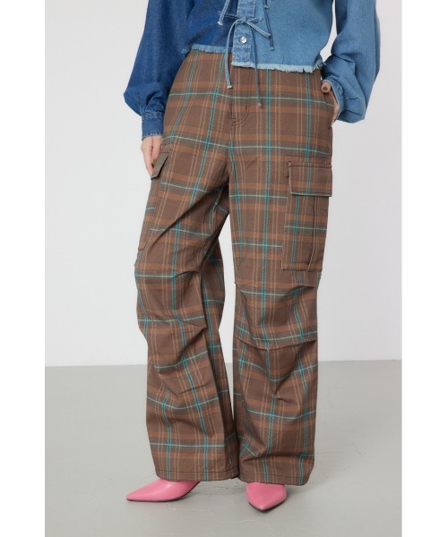 RODEO CROWNS WIDE BOWL（ロデオクラウンズワイドボウル）の「チェックカーゴパンツ（カーゴパンツ・レディース・ブラウン系その他/グリーン系その他/ブルー系その他・FREE）」の4枚目の写真