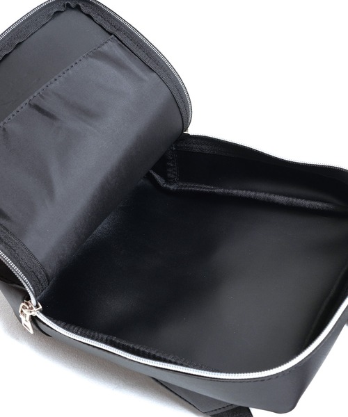 Arnold Palmer（アーノルドパーマー）の「フェイクレザー サコッシュ（ショルダーバッグ・メンズ・ダークグリーン/グレー/ブラック・F）」の4枚目の写真