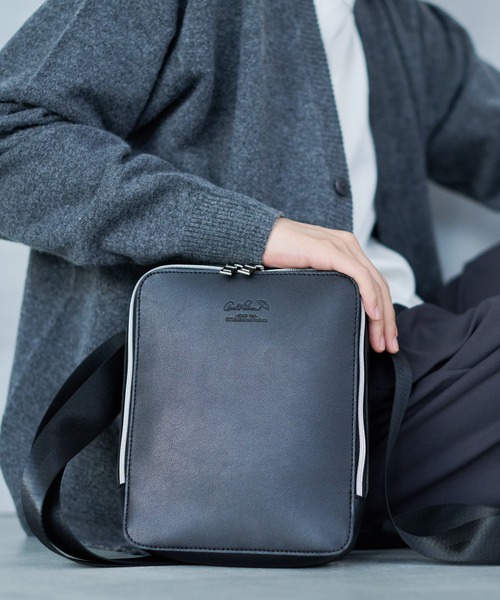 Arnold Palmer（アーノルドパーマー）の「フェイクレザー サコッシュ（ショルダーバッグ・メンズ・ダークグリーン/グレー/ブラック・F）」の16枚目の写真