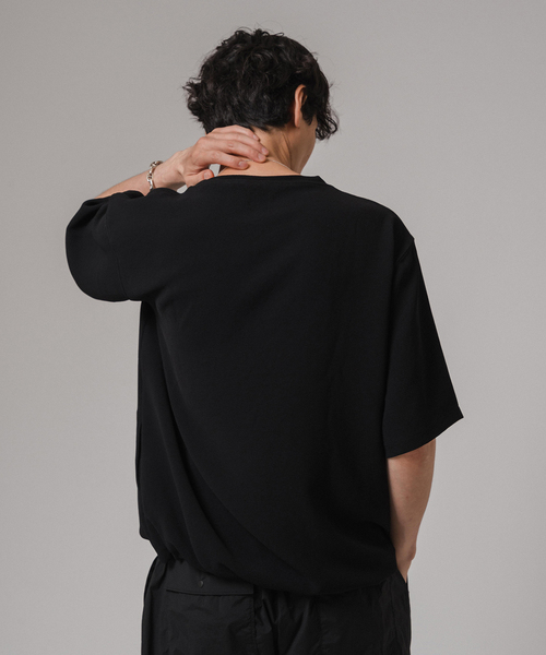 EDIFICE（エディフィス）の「ドライクール ストレッチ Tシャツ（Tシャツ/カットソー・メンズ・ブラック/ネイビー・LARGE/MEDIUM/SMALL）」の18枚目の写真