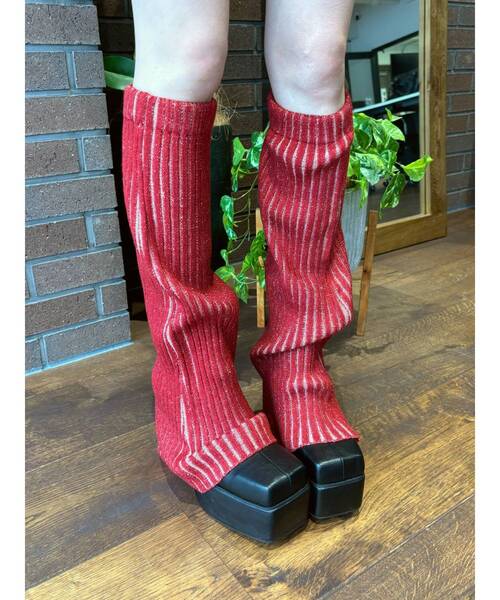 EVRIS（エヴリス）の「プレーティングリブレッグウォーマー（レッグウォーマー・レディース・グレー/レッド/アイボリー・FREE）」の3枚目の写真