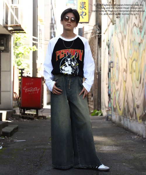 PLAYBOY(プレイボーイ)の「【PLAYBOY】×【SEQUENZ】 バンド プリント ルーズシルエット ラグラン 長袖 Tシャツ / ロンT(Tシャツ/カットソー・メンズ・ネイビー/ブラック/ホワイト/ワイン・SMALL/MEDIUM/LARGE/X-LARGE)」の16枚目の写真