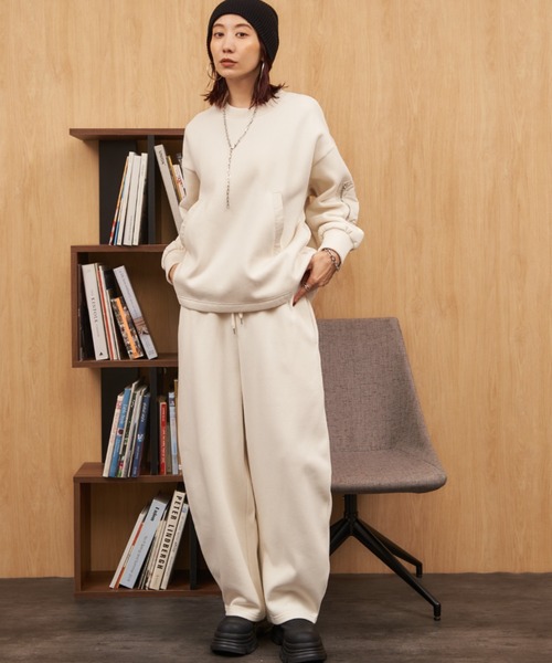 Auntie Rosa Holiday（アンティローザホリデー）の「裏起毛カーブスウェットパンツ（スウェットパンツ・レディース・ブラック/ナチュラル/チャコールグレー・FREE）」の3枚目の写真