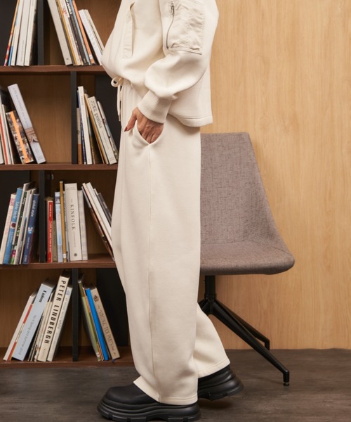 Auntie Rosa Holiday（アンティローザホリデー）の「裏起毛カーブスウェットパンツ（スウェットパンツ・レディース・ブラック/ナチュラル/チャコールグレー・FREE）」の17枚目の写真