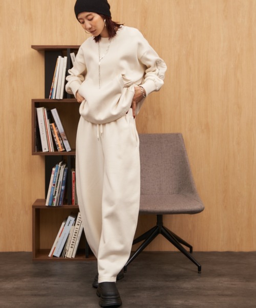 Auntie Rosa Holiday（アンティローザホリデー）の「裏起毛カーブスウェットパンツ（スウェットパンツ・レディース・ブラック/ナチュラル/チャコールグレー・FREE）」の19枚目の写真