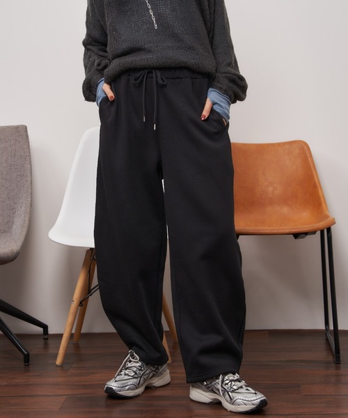 Auntie Rosa Holiday（アンティローザホリデー）の「裏起毛カーブスウェットパンツ（スウェットパンツ・レディース・ブラック/ナチュラル/チャコールグレー・FREE）」の4枚目の写真