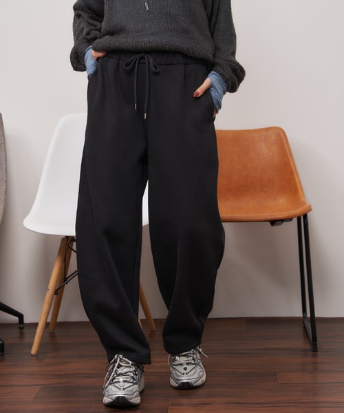 Auntie Rosa Holiday（アンティローザホリデー）の「裏起毛カーブスウェットパンツ（スウェットパンツ・レディース・ブラック/ナチュラル/チャコールグレー・FREE）」の5枚目の写真