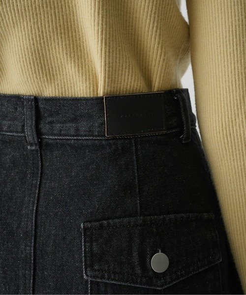 WILLFULLY(ウィルフリー)の「roll up hem various pocket mini SK(デニムスカート・レディース・ホワイト/ライトブルー/ブラック・M/S)」の8枚目の写真