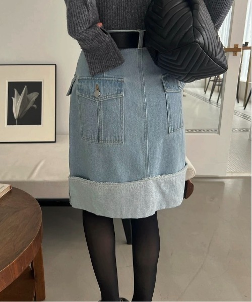 WILLFULLY(ウィルフリー)の「roll up hem various pocket mini SK(デニムスカート・レディース・ホワイト/ライトブルー/ブラック・M/S)」の5枚目の写真
