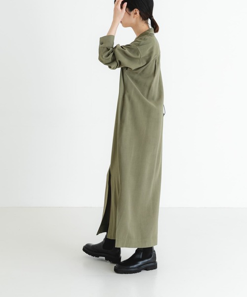 URBAN RESEARCH（アーバンリサーチ）の「オープンカラーシャツワンピース（ワンピース・レディース・チャコールグレー/カーキ・FREE）」の11枚目の写真