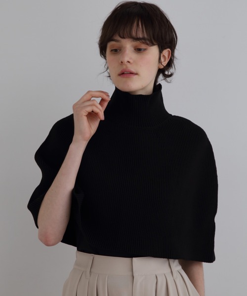 LE PHIL（ルフィル）の「スポンディッシュケープ（ニット