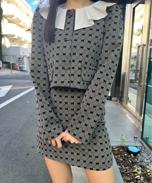 MORE self LOVE(モアセルフラブ)の「リボンモノグラム柄SETUP(セットアップ・レディース・グレー・SMALL/MEDIUM)」の2枚目の写真