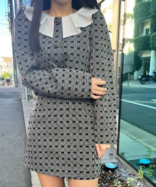 MORE self LOVE(モアセルフラブ)の「リボンモノグラム柄SETUP(セットアップ・レディース・グレー・SMALL/MEDIUM)」の10枚目の写真