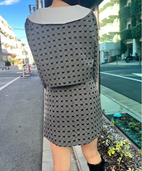 MORE self LOVE(モアセルフラブ)の「リボンモノグラム柄SETUP(セットアップ・レディース・グレー・SMALL/MEDIUM)」の12枚目の写真
