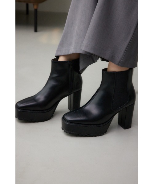AZUL by moussy(アズールバイマウジー)の「ラギッドソールブーツ(ブーツ・レディース・ブラウン/ブラック・LL/LARGE/MEDIUM/SMALL)」の3枚目の写真