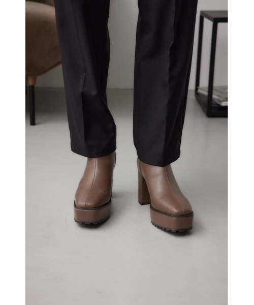 AZUL by moussy(アズールバイマウジー)の「ラギッドソールブーツ(ブーツ・レディース・ブラウン/ブラック・LL/LARGE/MEDIUM/SMALL)」の11枚目の写真