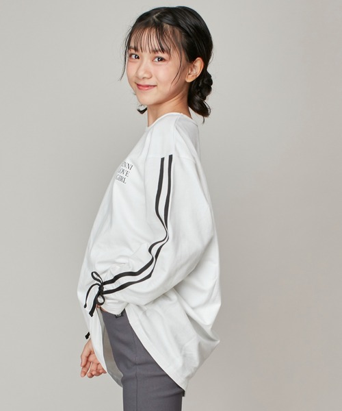 JENNI love（ジェニィラブ）の「そでラインリボンロング丈ロンT（Tシャツ/カットソー・キッズ・オフホワイト/チャコールグレー・130cm/140cm/150cm/160cm）」の4枚目の写真