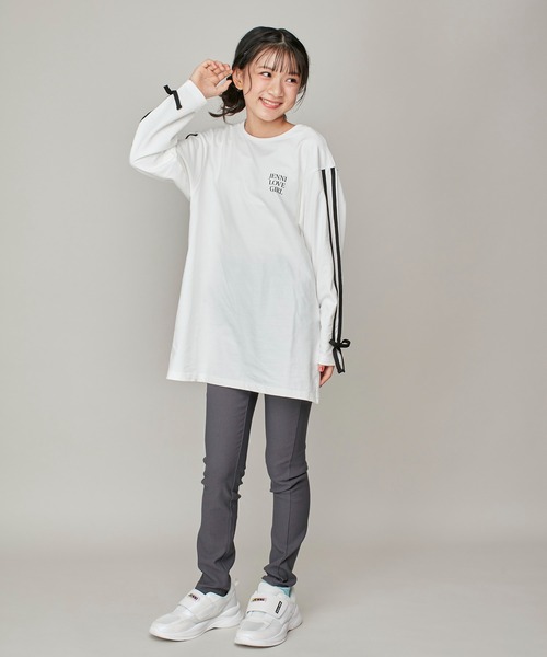 JENNI love（ジェニィラブ）の「そでラインリボンロング丈ロンT（Tシャツ/カットソー・キッズ・オフホワイト/チャコールグレー・130cm/140cm/150cm/160cm）」の8枚目の写真