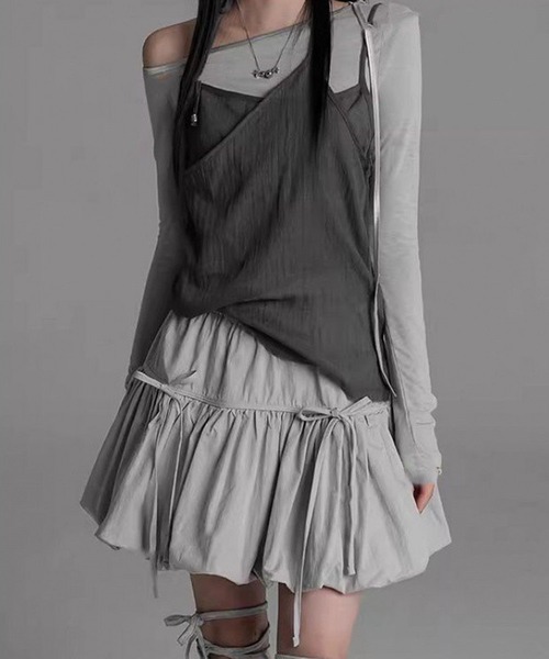 WESTSEA(ウエストシー)の「フロントリボン バルーンフレアミニスカート(インナーパンツ付き)(スカート・レディース・ブラック/グレー/ホワイト・M/L)」の4枚目の写真