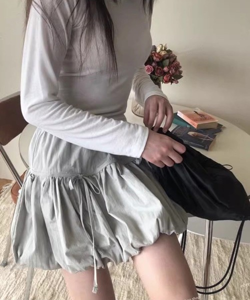 WESTSEA(ウエストシー)の「フロントリボン バルーンフレアミニスカート(インナーパンツ付き)(スカート・レディース・ブラック/グレー/ホワイト・M/L)」の8枚目の写真