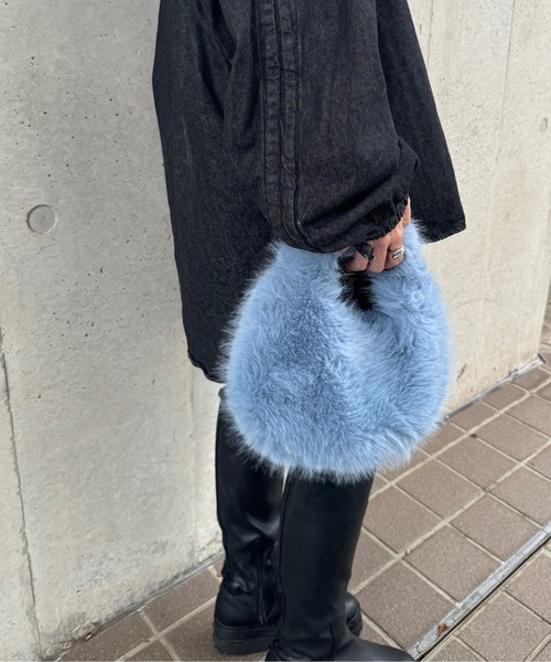 kutir（クティール）の「kutirlune／ファーバッグ（ハンドバッグ・レディース・グリーン/ライトグレー/ピンク/ブラウン/ベージュ/オフホワイト/ブルー/ブラック・FREE）」の7枚目の写真