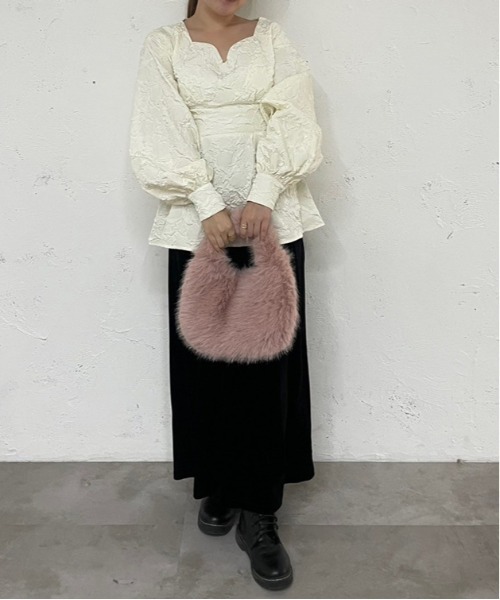 kutir（クティール）の「kutirlune／ファーバッグ（ハンドバッグ・レディース・グリーン/ライトグレー/ピンク/ブラウン/ベージュ/オフホワイト/ブルー/ブラック・FREE）」の13枚目の写真