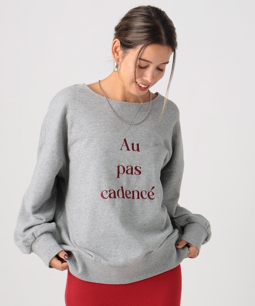 BAYFLOW（ベイフロー）の「[程よい肉感の裏毛素材]カットオフネック刺繍プルオーバー（スウェット・レディース・グレー/オフホワイト/チャコール・FREE）」の3枚目の写真