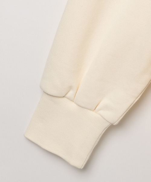 BAYFLOW（ベイフロー）の「[程よい肉感の裏毛素材]カットオフネック刺繍プルオーバー（スウェット・レディース・グレー/オフホワイト/チャコール・FREE）」の19枚目の写真