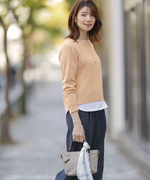 J.PRESS（ジェイプレス）の「azulejoスクエアプリント スカーフ（バンダナ/スカーフ・レディース・ネイビー系5/ベージュ系5・F）」の9枚目の写真