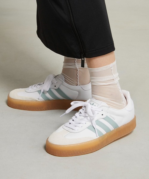 adidas（アディダス）の「Sambae / アディダスオリジナルス adidas Originals（スニーカー・レディース・ホワイト×ブルー・23.0cm/22.5cm/22.0cm/28.0cm/27.5cm/27.0cm/26.5cm/26.0cm/25.5cm/25.0cm/24.5cm/24.0cm/23.5cm）」の13枚目の写真
